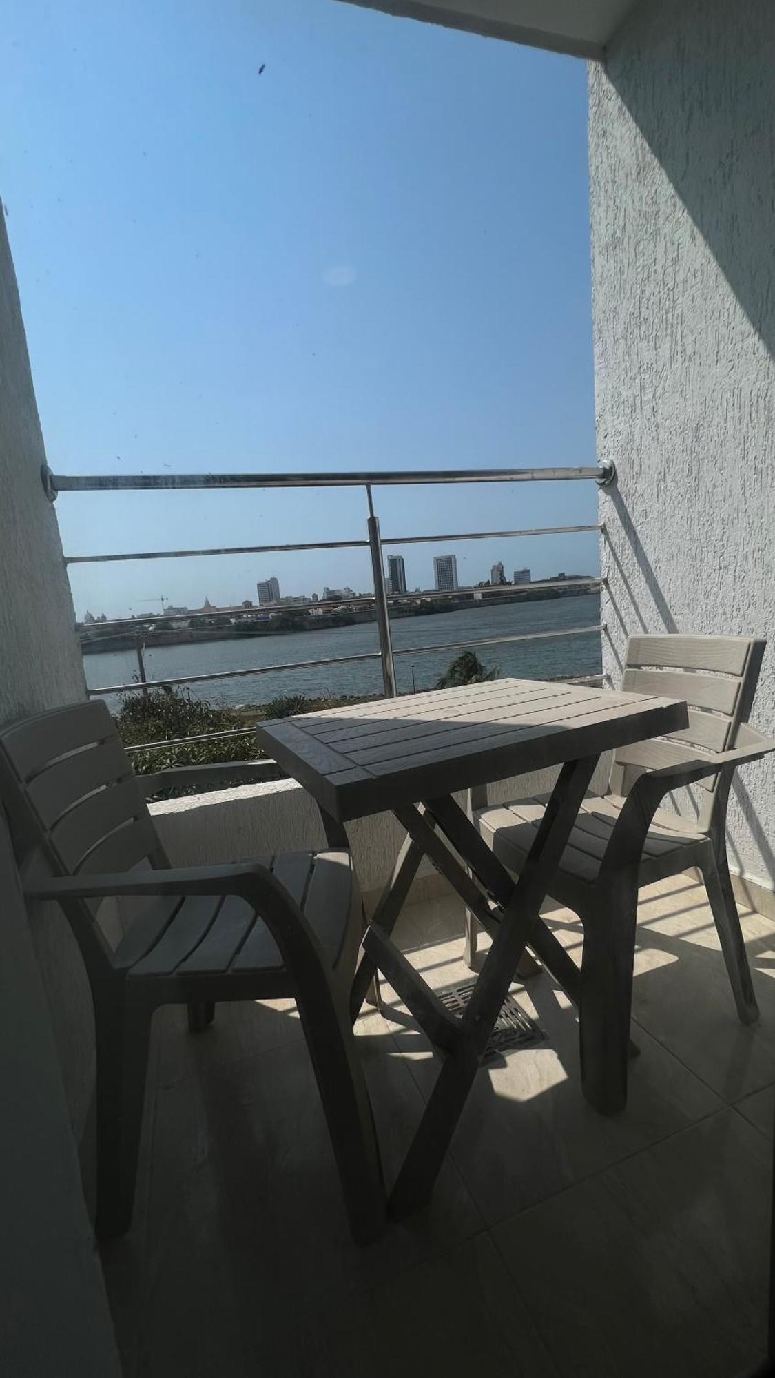 Bahia 79 Apartasuites Cerca Al Centro Cartagena Exteriér fotografie
